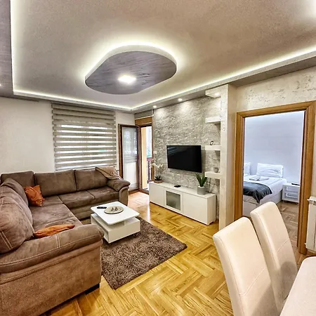 Apartment Centar 3 *